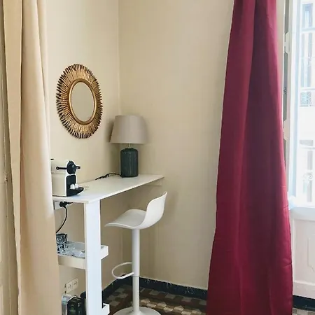 Luxury tent Design Near Rambla *
